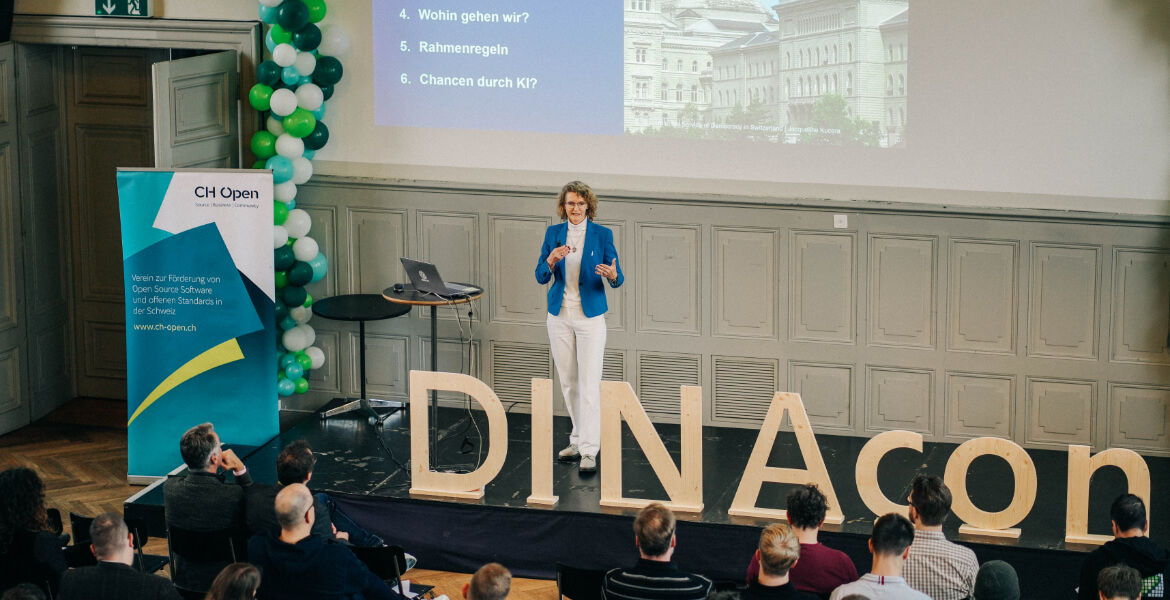 Dr. Jacqueline Kucera als Keynote-Speakerin an der DINAcon